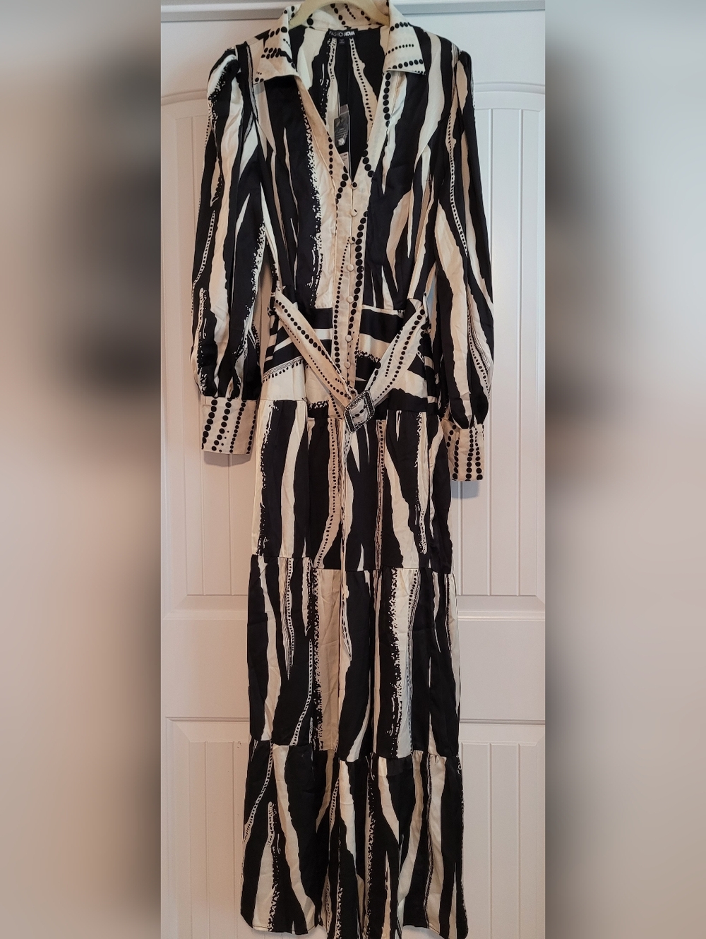 Black & Cream Maxi Dress - Picture 4 of 7
